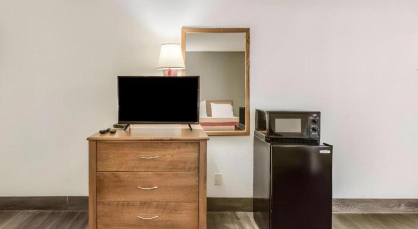 Econo Lodge Truman Inn Седалия Екстериор снимка